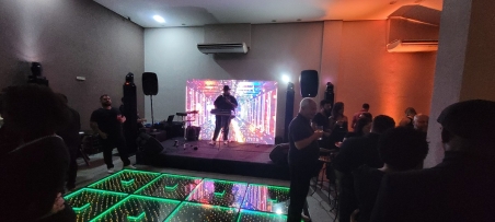 Kit Telão de LED 3x2m + Som profissional JBL + Técnico